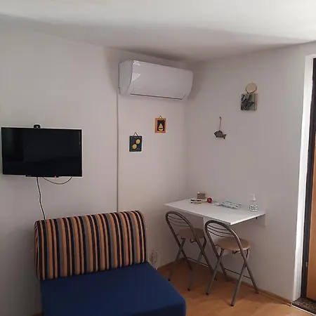 Apartments Maya Biograd Na Moru Exterior photo